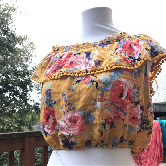 Ambiance Crop Top Floral Print Blouse Top - Picture 5 of 7